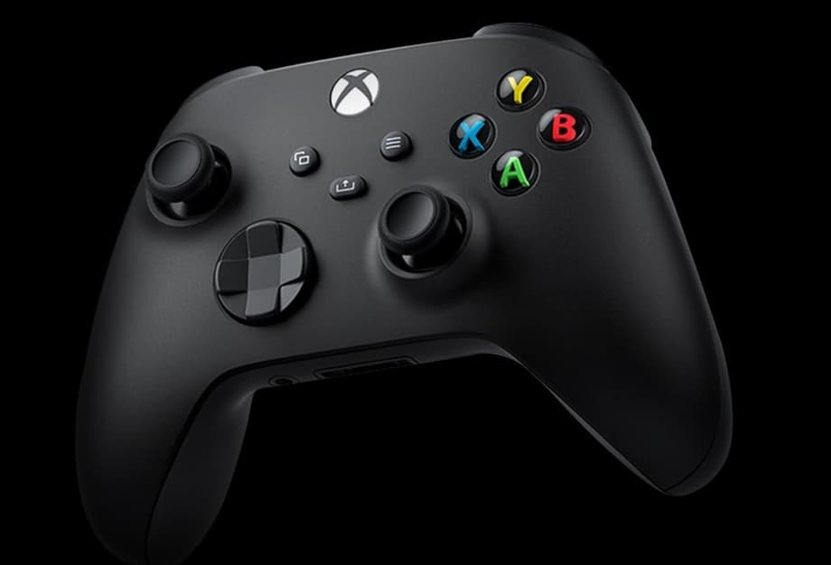 Amazon Drops Xbox Controller To $39 For Cyber Monday, Cheapest Price Ever