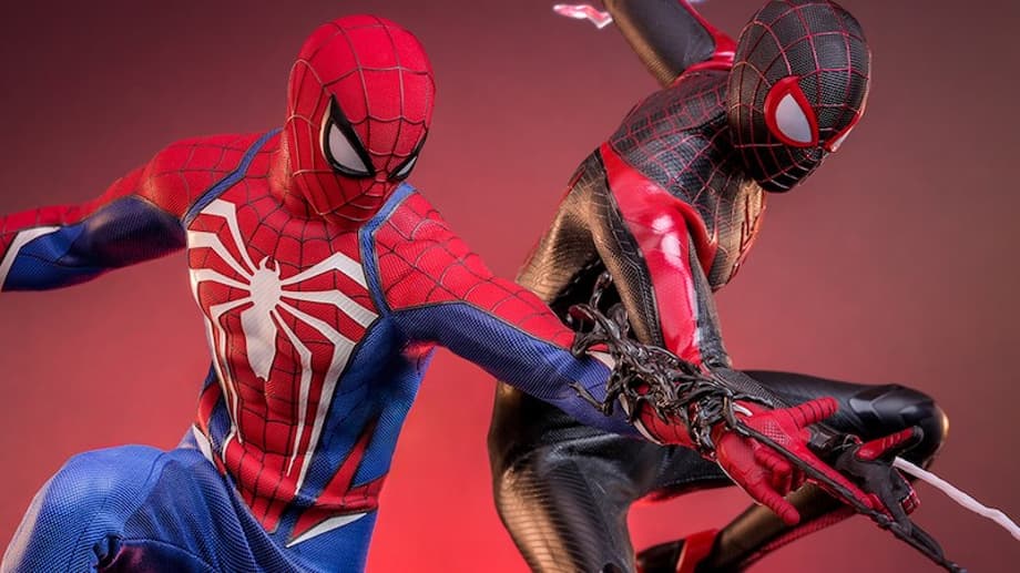 SPIDER-MAN 2: New Hot Toys Figures Offer Best Look Yet At Peter Parker And Miles Morales' New Costumes