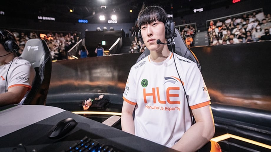 HLE Sweeps T1 2-0 To Secure The Second Seed In LCK Playoffs, Will T1 Be Able To Claw Back Up?