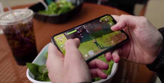 fortnite mobile update includes customizable hud voice chat and android release window - fortnite mobile sprachchat